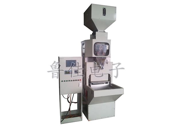 LJ-5B計量一體真空包裝機